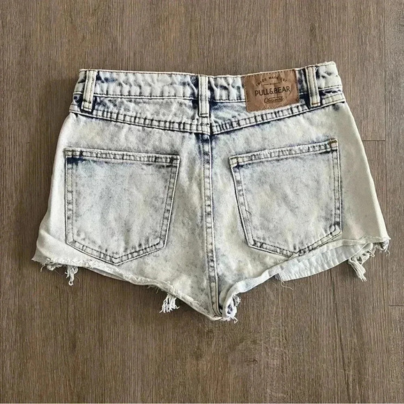 Pull & Bear Distressed Denim Shorts - Acid Wash - Size XS - Picture 5 of 10